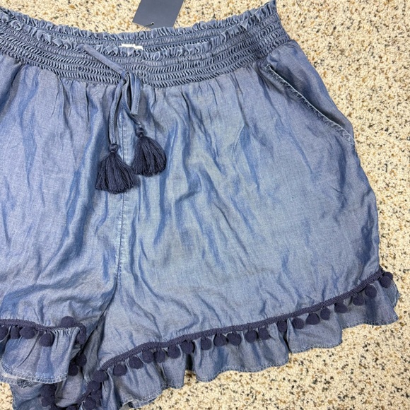 Crown & Ivy Shorts Womens XXL Ruffle Tassel Hem Pockets Elastic Waist Boho Blue - Picture 4 of 7
